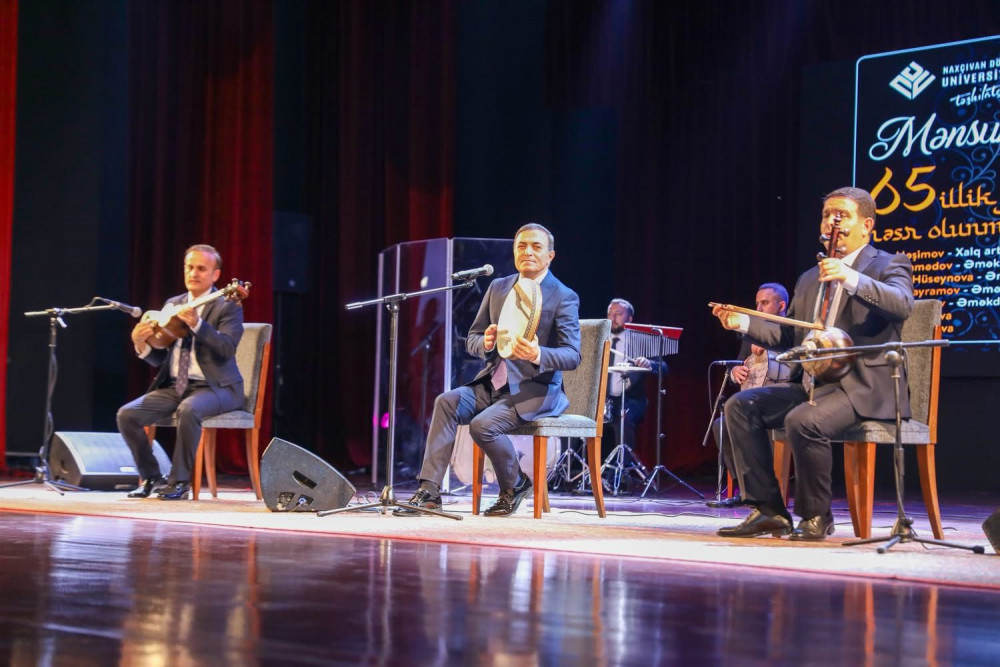 Naxçıvanda Xalq artisti Mənsum İbrahimovun 65 illik yubileyi konsert proqramı ilə qeyd olunub<font color=red> - FOTOLAR</font>