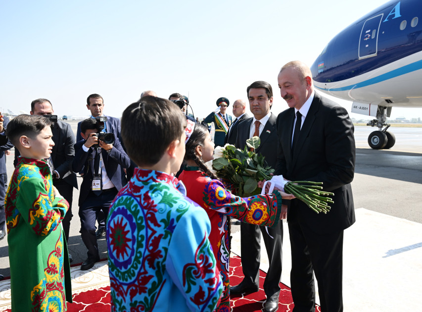 Azərbaycan Prezidenti İlham Əliyev Tacikistana səfərə gəlib<font color=red> - FOTOLAR</font>