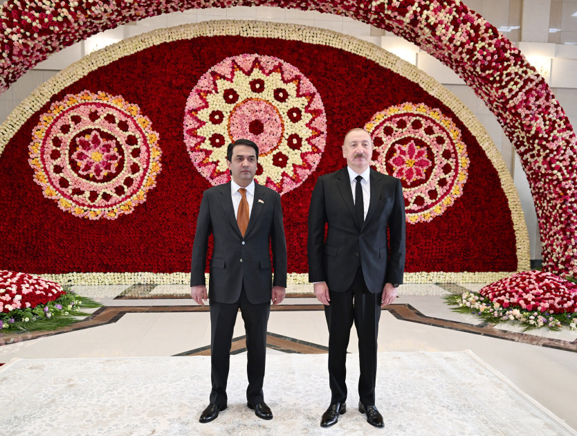 Azərbaycan Prezidenti İlham Əliyev Tacikistana səfərə gəlib<font color=red> - FOTOLAR</font>