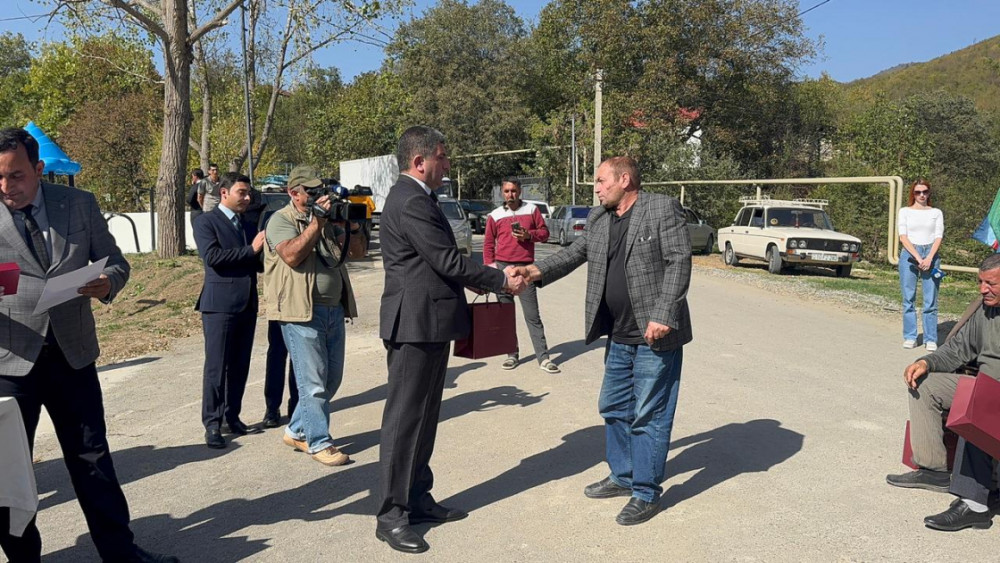 Ağdərənin Vəngli kəndində 28 ailəyə evlərinin açarları təqdim olunub<font color=red> - FOTOLAR</font>