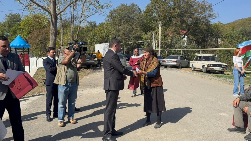 Ağdərənin Vəngli kəndində 28 ailəyə evlərinin açarları təqdim olunub<font color=red> - FOTOLAR</font>