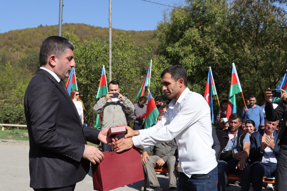 Ağdərənin Vəngli kəndində 28 ailəyə evlərinin açarları təqdim olunub<font color=red> - FOTOLAR</font>