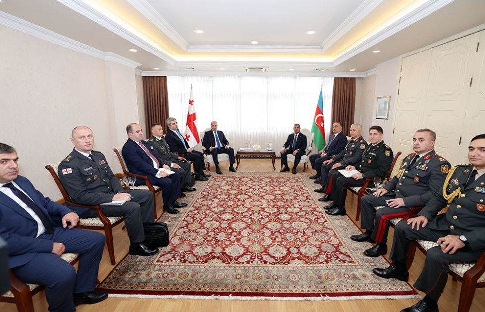 Azərbaycan və Gürcüstan arasında hərbi əməkdaşlığın yeni perspektivləri müzakirə edilib<font color=red> - FOTOLAR</font>