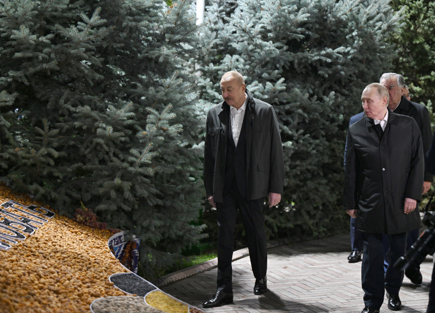 Prezident İlham Əliyev Düşənbədə MDB dövlət başçılarının qeyri-rəsmi şam yeməyində iştirak edir<font color=red> - FOTOLAR</font>