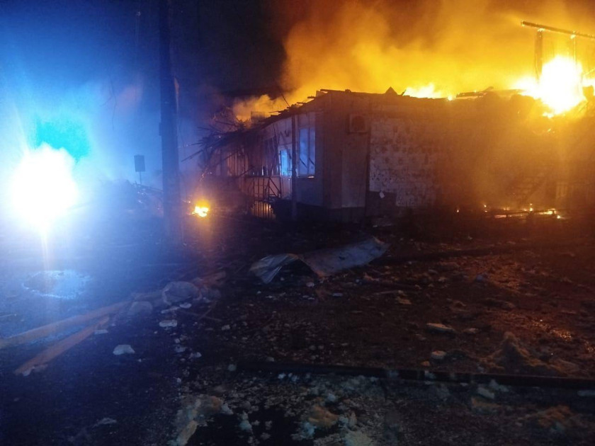 Kiyevə kütləvi hava hücumu: dağıntılar və xəsarət alanlar var<font color=red> - FOTOLAR</font>