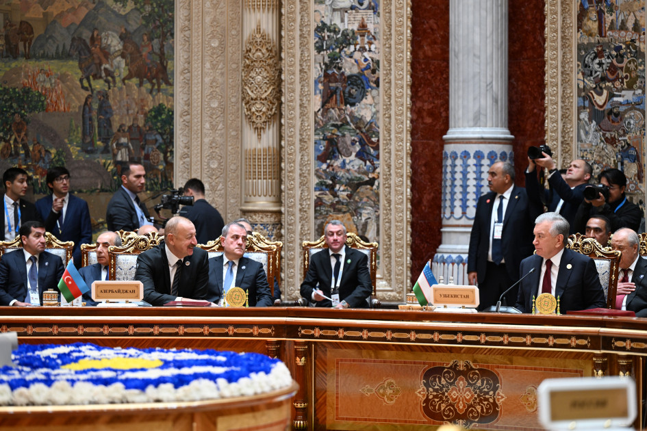 Düşənbədə MDB Dövlət Başçıları Şurasının geniş tərkibdə iclası keçirilib Azərbaycan Prezidenti İlham Əliyev tədbirdə iştirak edib<font color='red'> - YENİLƏNİB </font><font color=red> - FOTOLAR</font>