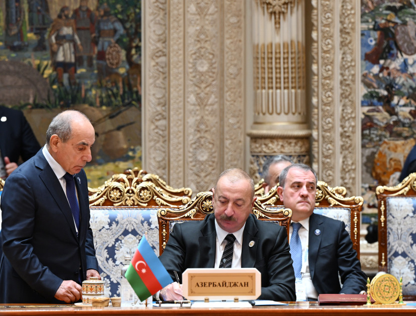 Düşənbədə MDB Dövlət Başçıları Şurasının geniş tərkibdə iclası keçirilib Azərbaycan Prezidenti İlham Əliyev tədbirdə iştirak edib<font color='red'> - YENİLƏNİB </font><font color=red> - FOTOLAR</font>