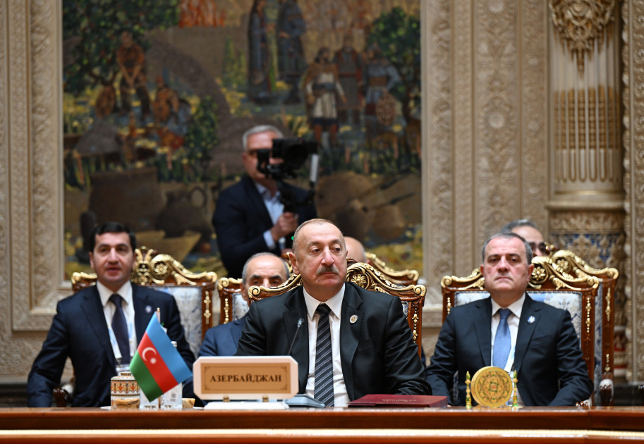 Düşənbədə MDB Dövlət Başçıları Şurasının geniş tərkibdə iclası keçirilib Azərbaycan Prezidenti İlham Əliyev tədbirdə iştirak edib<font color='red'> - YENİLƏNİB </font><font color=red> - FOTOLAR</font>