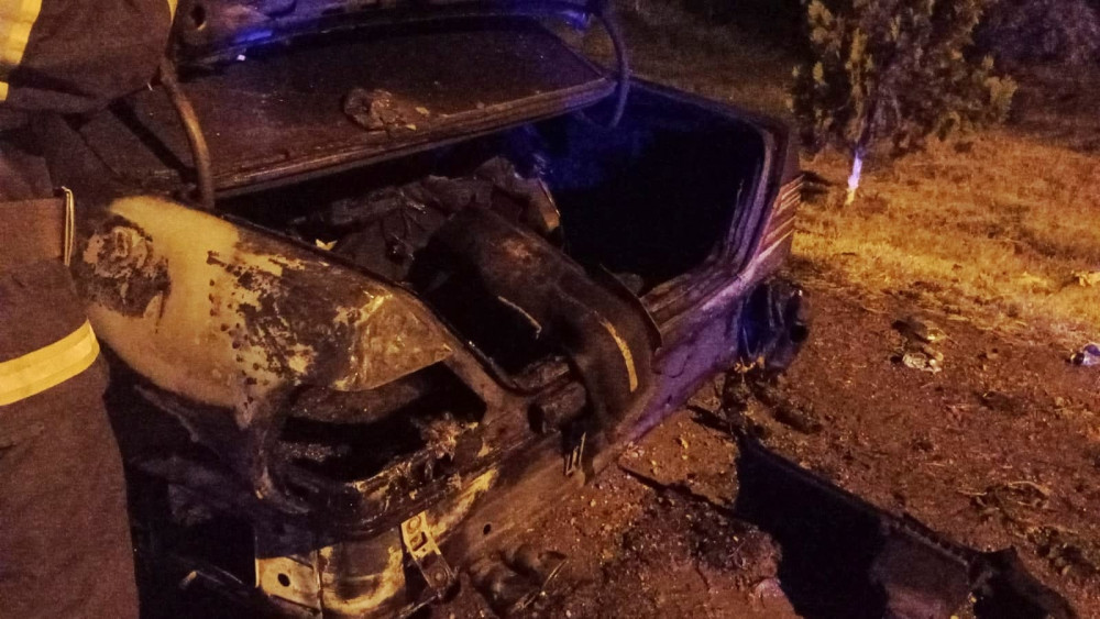 Naxçıvanda minik avtomobili yanıb<font color=red> - FOTOLAR</font>