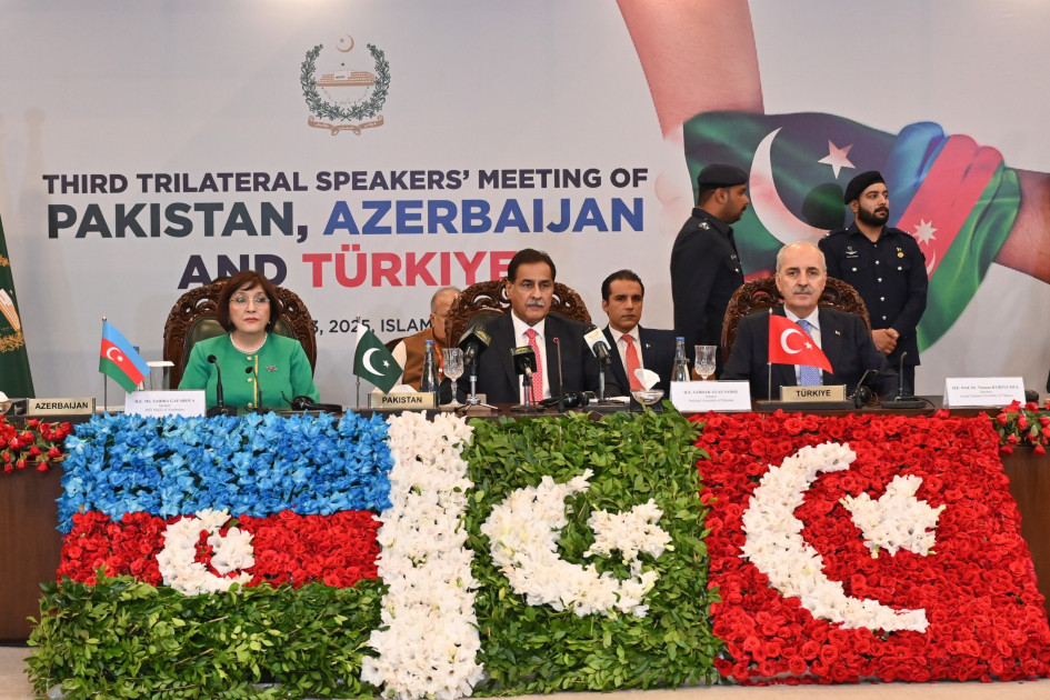 Azərbaycan-Pakistan-Türkiyə Parlament sədrlərinin üçüncü üçtərəfli görüşünün sonunda İslamabad Bəyannaməsi qəbul olunub<font color=red> - FOTOLAR</font>