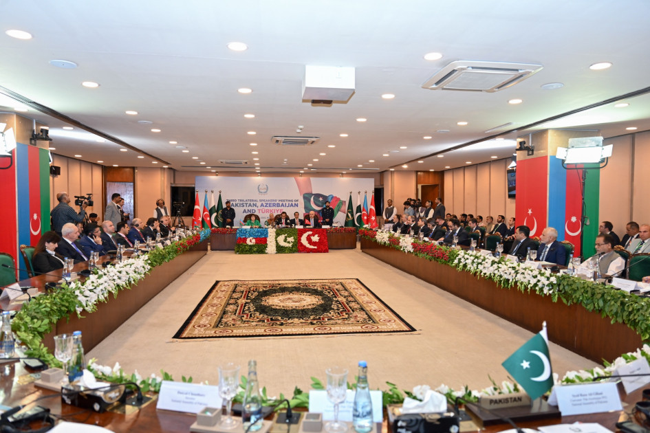 Azərbaycan-Pakistan-Türkiyə Parlament sədrlərinin üçüncü üçtərəfli görüşünün sonunda İslamabad Bəyannaməsi qəbul olunub<font color=red> - FOTOLAR</font>