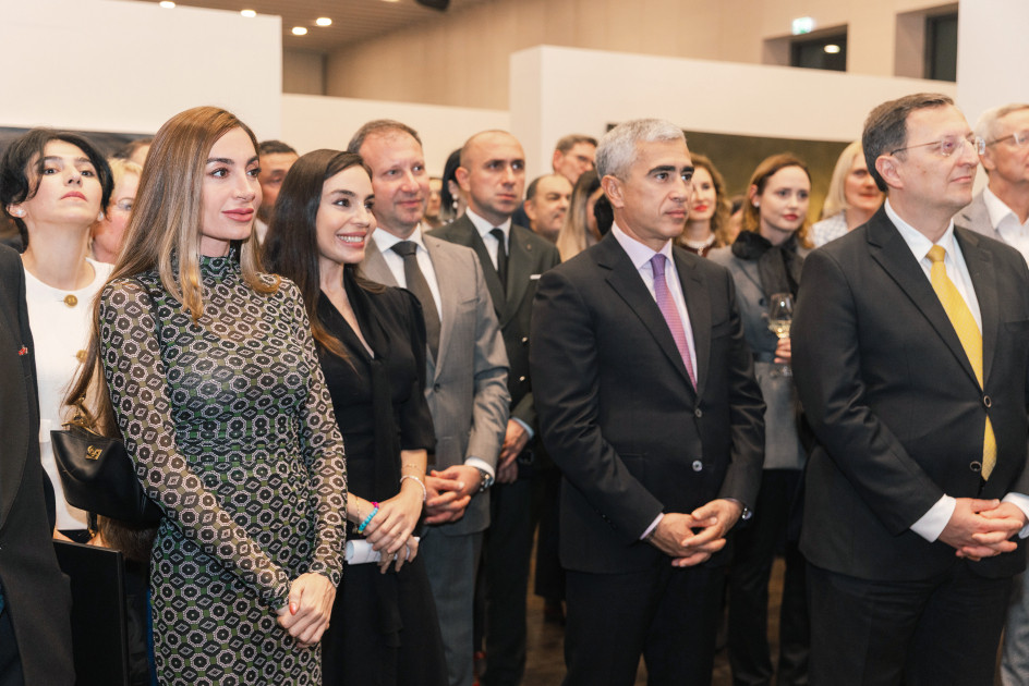 Berlindəki Azərbaycan Mədəniyyət Mərkəzində MAMA “Ana təbiət” beynəlxalq incəsənət sərgisinin açılışı olub<font color=red> - FOTOLAR</font>