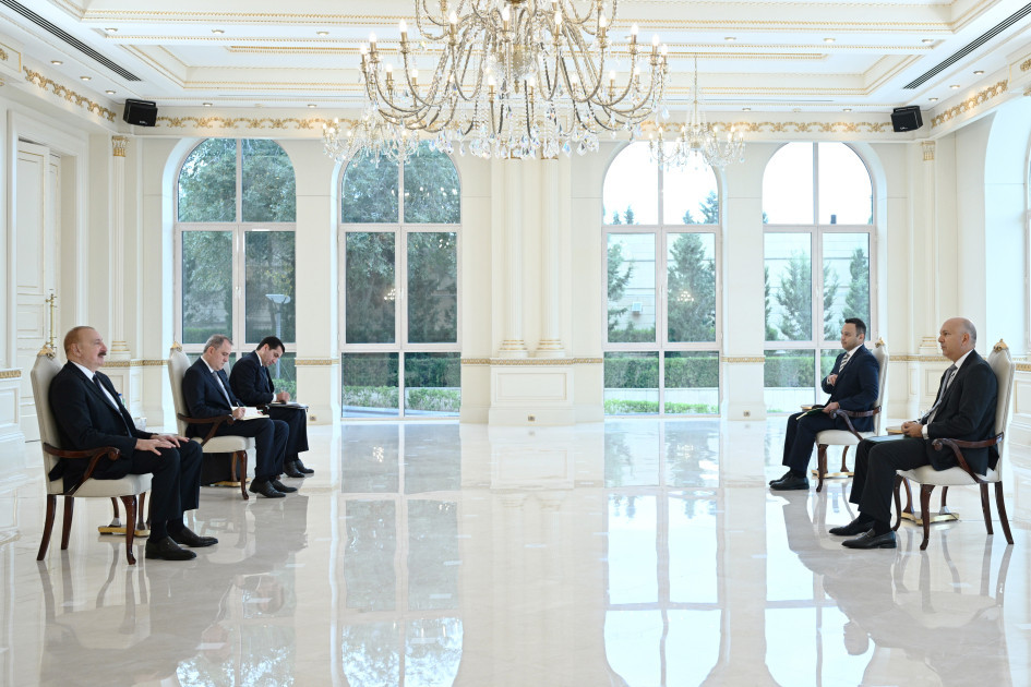 Prezident İlham Əliyev Misirin ölkəmizdə yeni təyin olunmuş səfirinin etimadnaməsini qəbul edib<font color=red> - FOTOLAR</font>