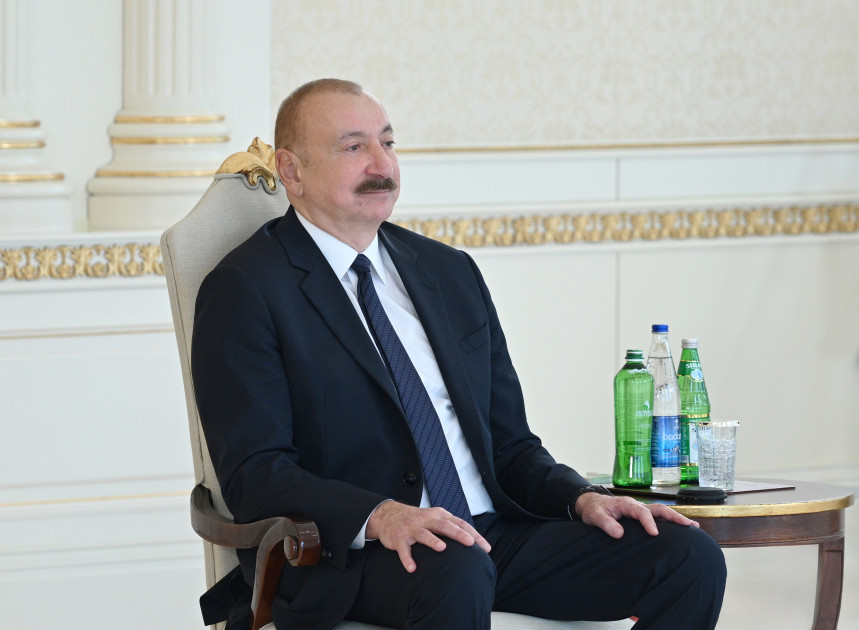 Prezident İlham Əliyev Misirin ölkəmizdə yeni təyin olunmuş səfirinin etimadnaməsini qəbul edib<font color=red> - FOTOLAR</font>