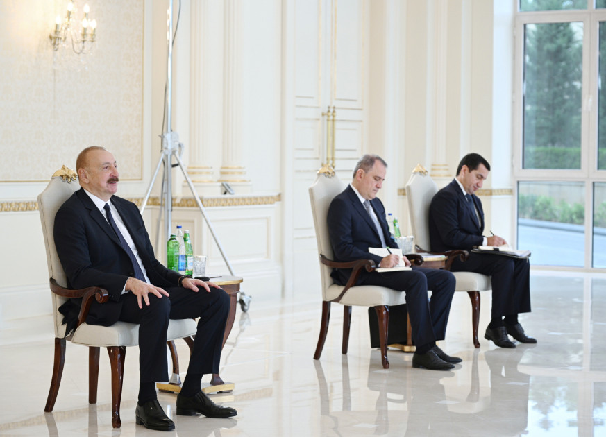 Prezident İlham Əliyev Avropa İttifaqının ölkəmizdəki nümayəndəliyinin yeni təyin olunmuş rəhbərinin etimadnaməsini qəbul edib<font color=red> - FOTOLAR</font>