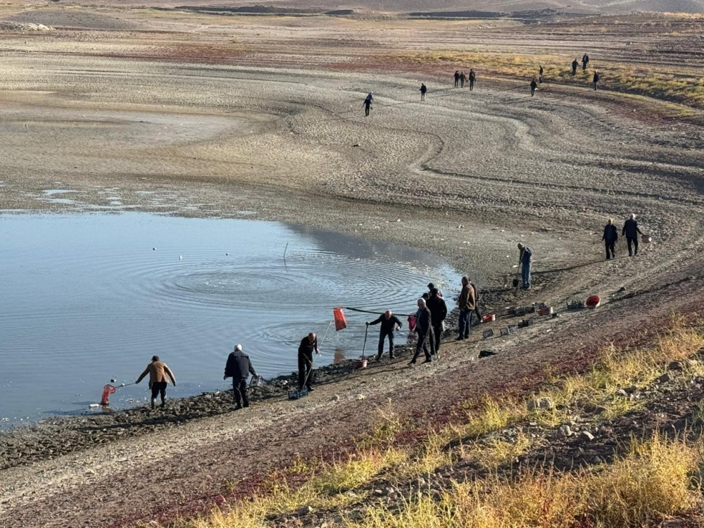 Regional Su Meliorasiya Xidmətinin İdarə Heyətinin sədr müavini İlham Quliyev Naxçıvan Muxtar Respublikasında səfərdə olub<font color=red> - FOTOLAR</font>