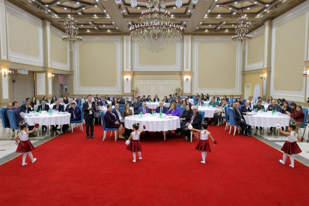 Naxçıvanda “Bərabərlik və ədalət yolunda 30 il: nailiyyətlər və çağırışlar” mövzusunda konfrans keçirilib<font color=red> - FOTOLAR</font>