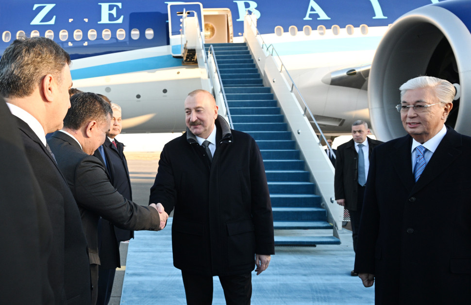 Azərbaycan Prezidenti İlham Əliyev Qazaxıstana dövlət səfərinə gedib<font color=red> - FOTOLAR</font>