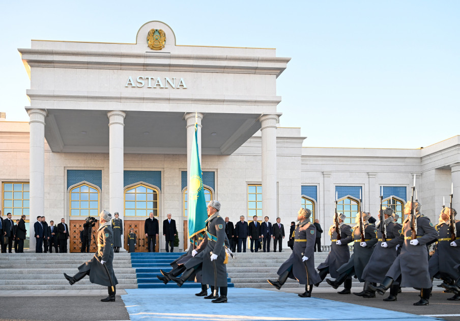 Azərbaycan Prezidenti İlham Əliyev Qazaxıstana dövlət səfərinə gedib<font color=red> - FOTOLAR</font>