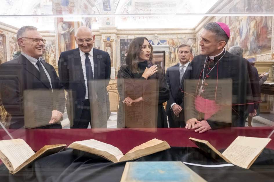 İtaliya mətbuatı Birinci vitse-prezident Mehriban Əliyevanın Vatikana rəsmi səfərini geniş işıqlandırıb<font color=red> - FOTOLAR</font>