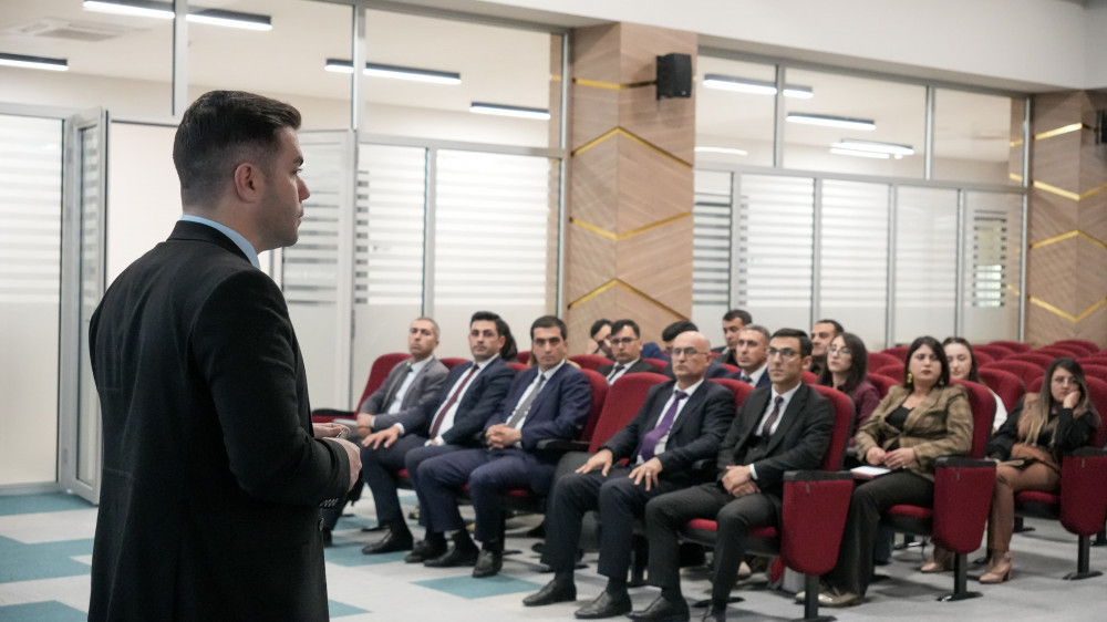 Naxçıvanda dövlət qurumları üçün SMM təlimlərinə start verilib<font color=red> - FOTOLAR</font>