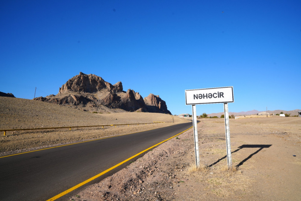 Naxçıvanda bir sıra kənddaxili yollar yenidən qurularaq istifadəyə verilib<font color=red> - FOTOLAR</font>