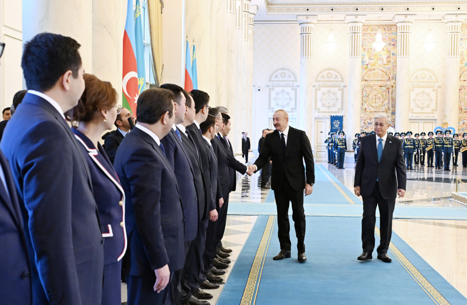 Azərbaycan Prezidenti İlham Əliyevin Astanada rəsmi qarşılanma mərasimi olub<font color='red'> - YENİLƏNİB</font><font color=red> - FOTOLAR</font>