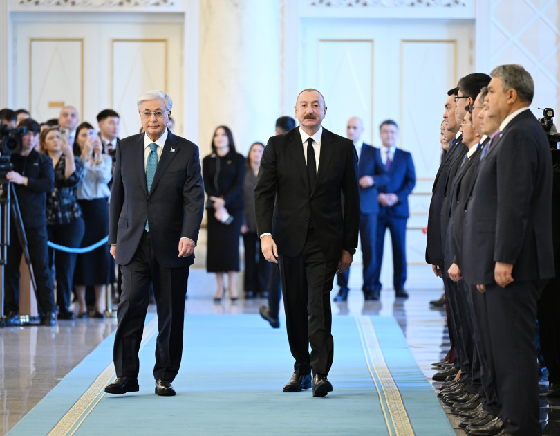 Azərbaycan Prezidenti İlham Əliyevin Astanada rəsmi qarşılanma mərasimi olub<font color='red'> - YENİLƏNİB</font><font color=red> - FOTOLAR</font>