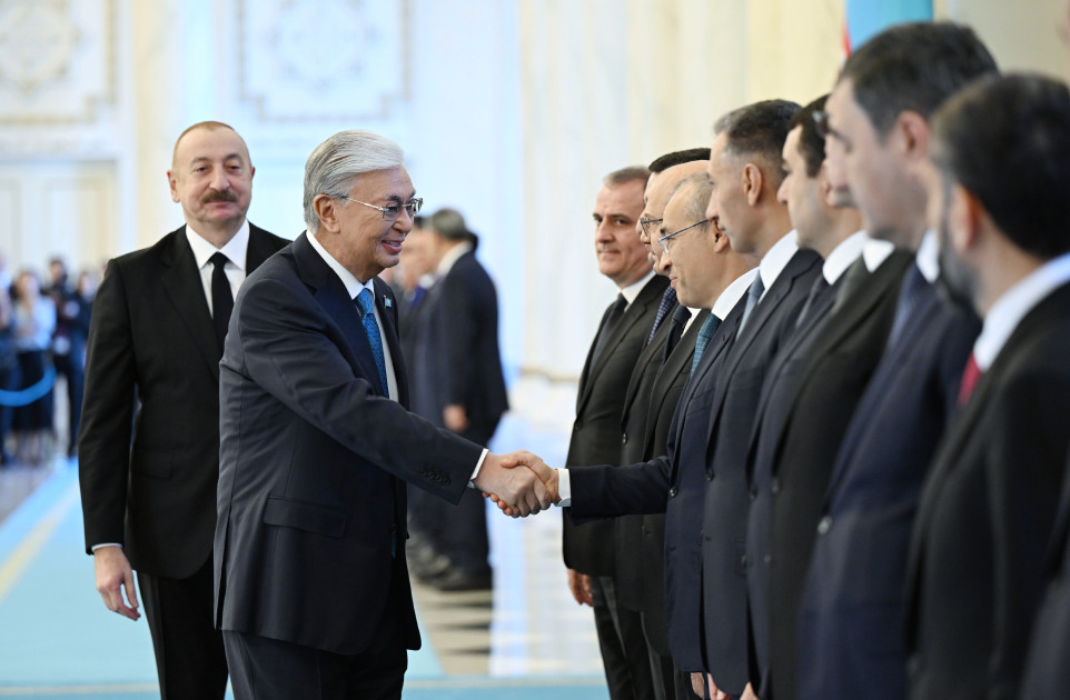 Azərbaycan Prezidenti İlham Əliyevin Astanada rəsmi qarşılanma mərasimi olub<font color='red'> - YENİLƏNİB</font><font color=red> - FOTOLAR</font>