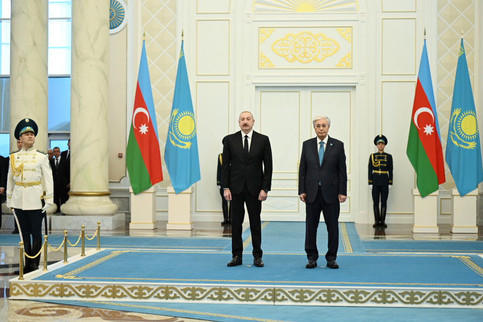 Azərbaycan Prezidenti İlham Əliyevin Astanada rəsmi qarşılanma mərasimi olub<font color='red'> - YENİLƏNİB</font><font color=red> - FOTOLAR</font>