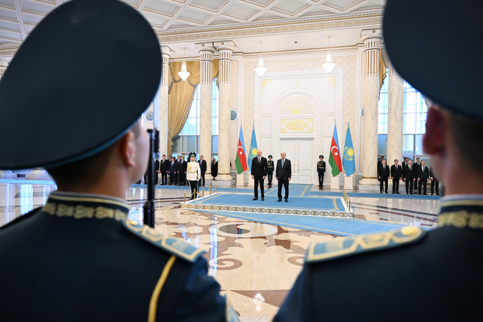Azərbaycan Prezidenti İlham Əliyevin Astanada rəsmi qarşılanma mərasimi olub<font color='red'> - YENİLƏNİB</font><font color=red> - FOTOLAR</font>