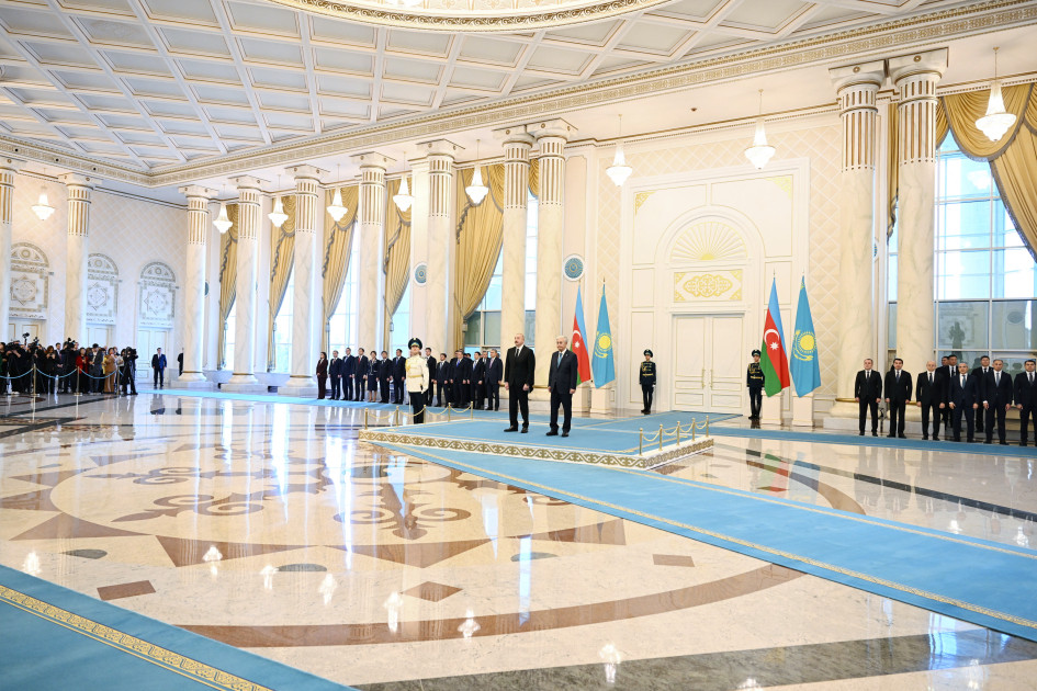 Azərbaycan Prezidenti İlham Əliyevin Astanada rəsmi qarşılanma mərasimi olub<font color='red'> - YENİLƏNİB</font><font color=red> - FOTOLAR</font>