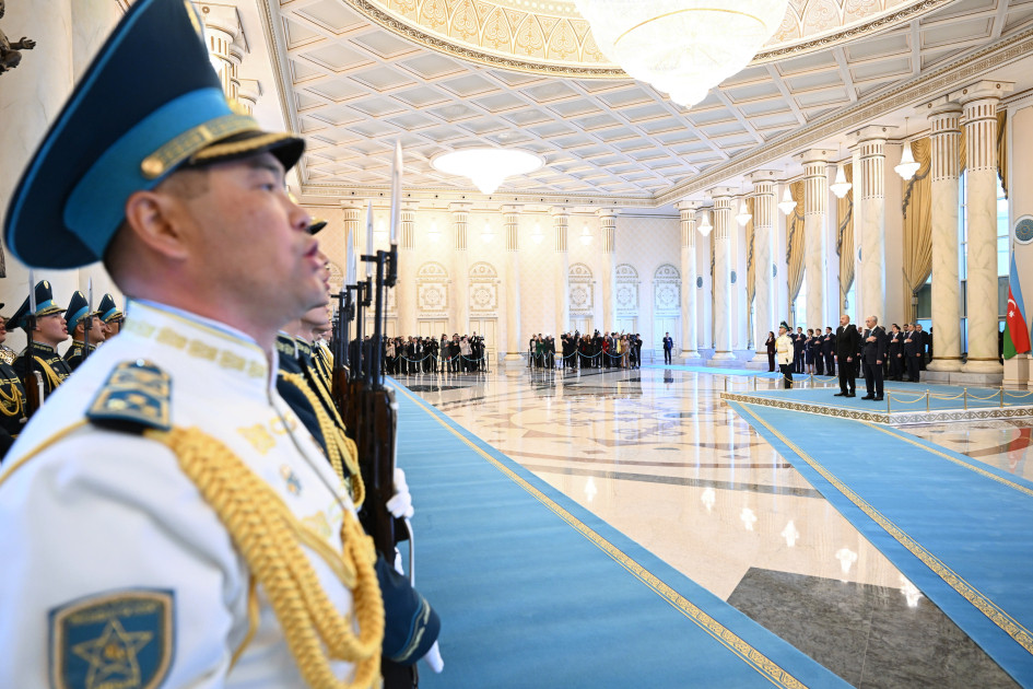 Azərbaycan Prezidenti İlham Əliyevin Astanada rəsmi qarşılanma mərasimi olub<font color='red'> - YENİLƏNİB</font><font color=red> - FOTOLAR</font>