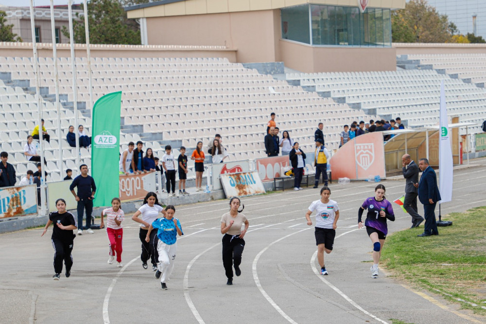 Naxçıvanda qaçış üzrə muxtar respublika birinciliyi keçirilib<font color=red> - FOTOLAR</font>