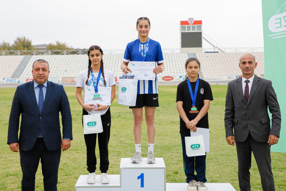 Naxçıvanda qaçış üzrə muxtar respublika birinciliyi keçirilib<font color=red> - FOTOLAR</font>