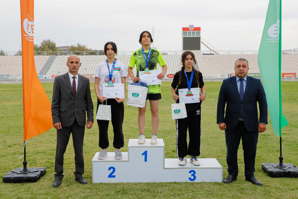 Naxçıvanda qaçış üzrə muxtar respublika birinciliyi keçirilib<font color=red> - FOTOLAR</font>