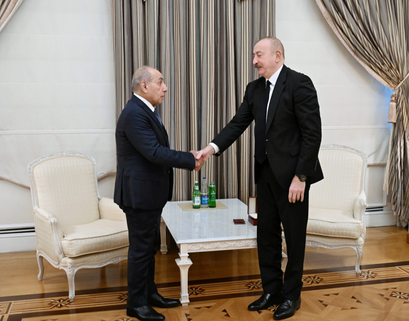 Prezidenti İlham Əliyev Yaqub Eyyubova “İstiqlal” ordenini təqdim edib<font color=red> - FOTOLAR</font>