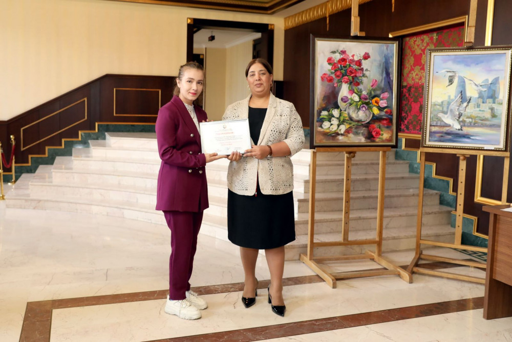 Naxçıvanda fiziki imkanları məhdud şəxslərin əl işlərinin sərgi-satış yarmarkası olub<font color=red> - FOTOLAR</font>