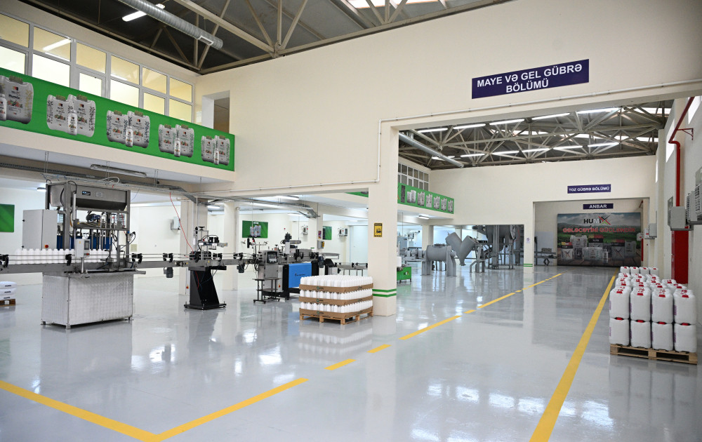 Prezident İlham Əliyev Sabirabadda aqrokimyəvi vasitələrin istehsalı müəssisəsinin fəaliyyəti ilə tanış olub<font color=red> - FOTOLAR</font>