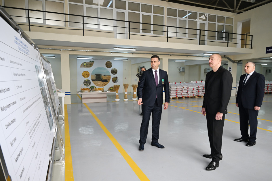 Sabirabad Sənaye Məhəlləsində toxum istehsalı müəssisəsinin fəaliyyəti ilə tanışlıq<font color=red> - FOTOLAR</font>