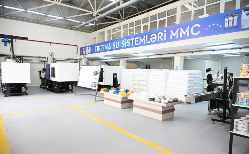 Sabirabadda su filtrlərinin istehsalı müəssisəsinin fəaliyyəti ilə tanışlıq<font color=red> - FOTOLAR</font>