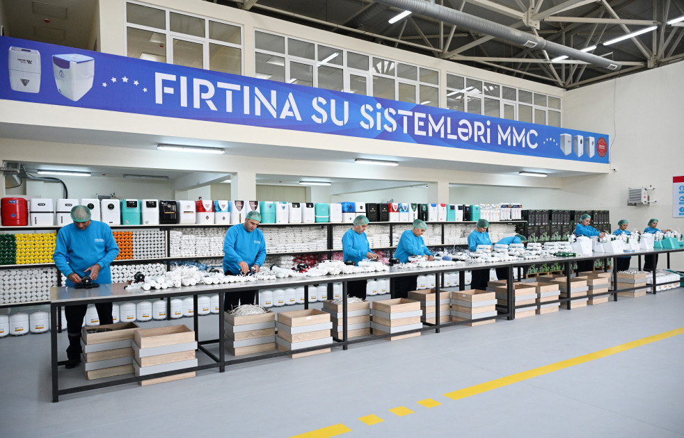 Sabirabadda su filtrlərinin istehsalı müəssisəsinin fəaliyyəti ilə tanışlıq<font color=red> - FOTOLAR</font>