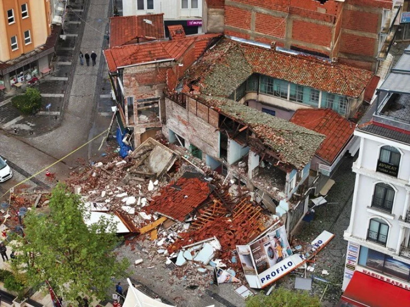 Türkiyədə baş verən zəlzələnin fəsadları aradan qaldırılır<font color=red> - FOTOLAR</font>