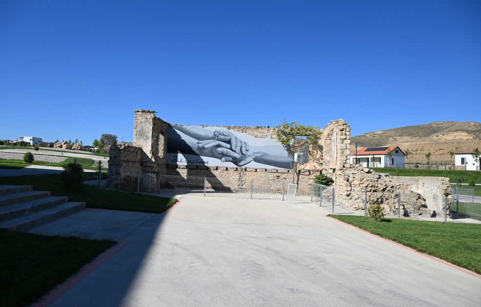 Prezident İlham Əliyev Cəbrayıl rayonunun Horovlu kəndinin birinci mərhələsinin açılışında iştirak edib<font color=red> - FOTOLAR</font>