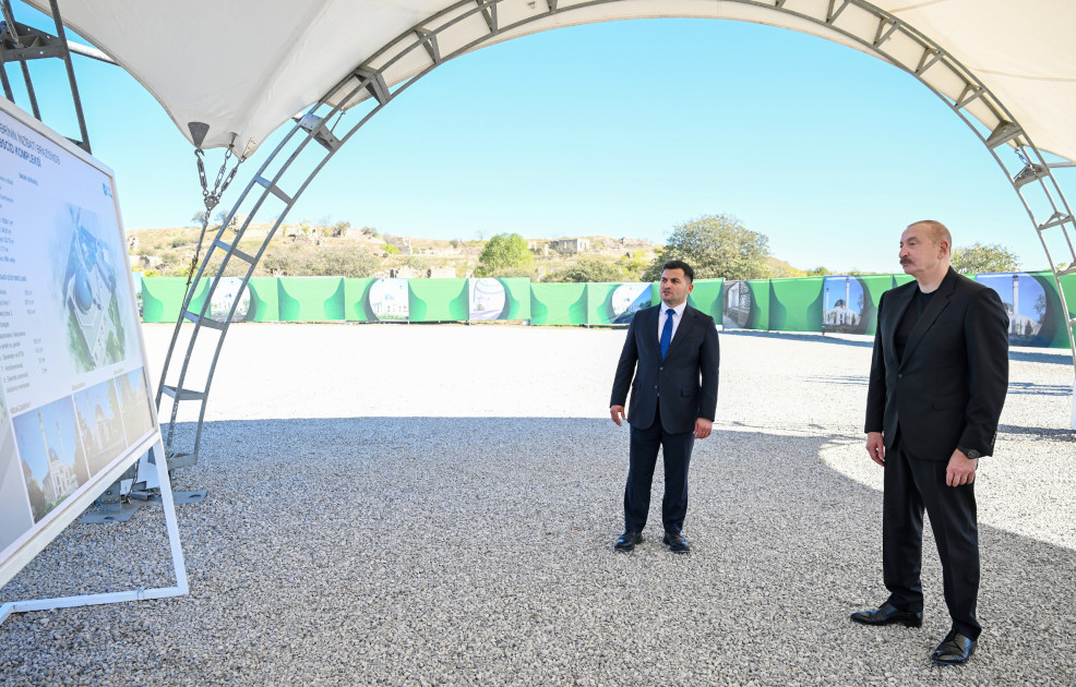 Prezident İlham Əliyev Cəbrayıl şəhər məscidinin təməlini qoyub<font color=red> - FOTOLAR</font>