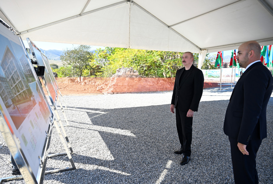 Cəbrayıl şəhərində ikinci və üçüncü yaşayış komplekslərinin təməli qoyulub<font color=red> - FOTOLAR</font>