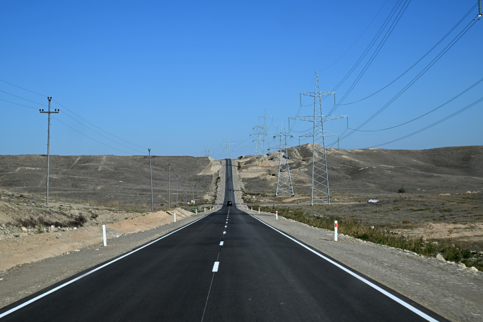 Prezident İlham Əliyev Cəbrayıl rayonunda “Şəfəq” Günəş Elektrik Stansiyasına gedən avtomobil yolunun açılışında iştirak edib<font color=red> - FOTOLAR</font>