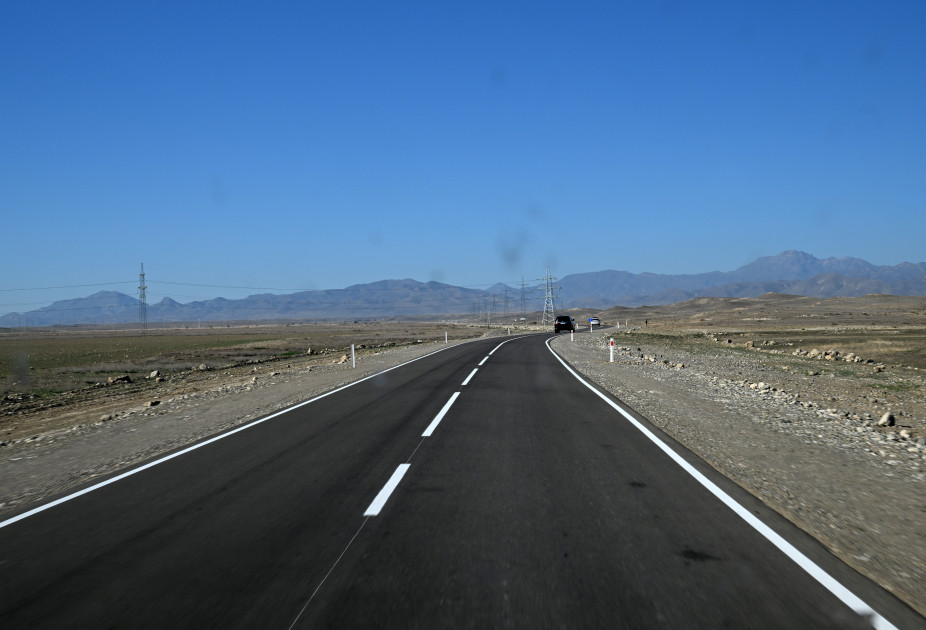 Prezident İlham Əliyev Cəbrayıl rayonunda “Şəfəq” Günəş Elektrik Stansiyasına gedən avtomobil yolunun açılışında iştirak edib<font color=red> - FOTOLAR</font>