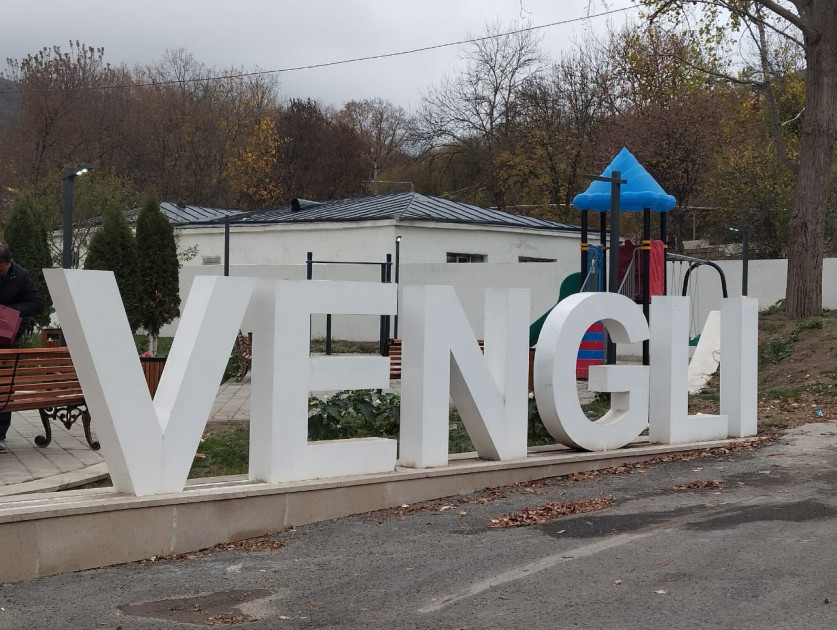 Ağdərənin Vəngli kəndinə növbəti köç olub<font color=red> - FOTOLAR</font>