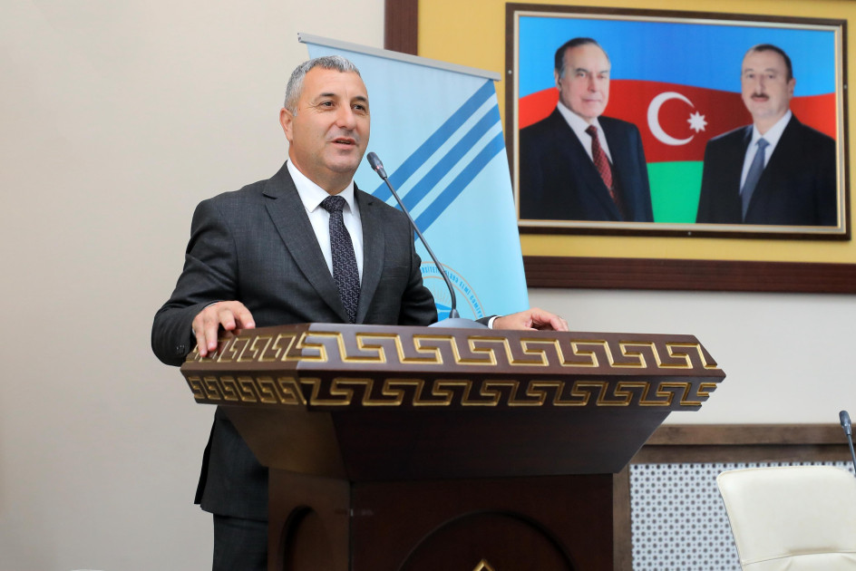 NDU-da “Şərq qapısı” qəzetinin baş redaktoru ilə görüş olub<font color=red> - FOTOLAR</font>